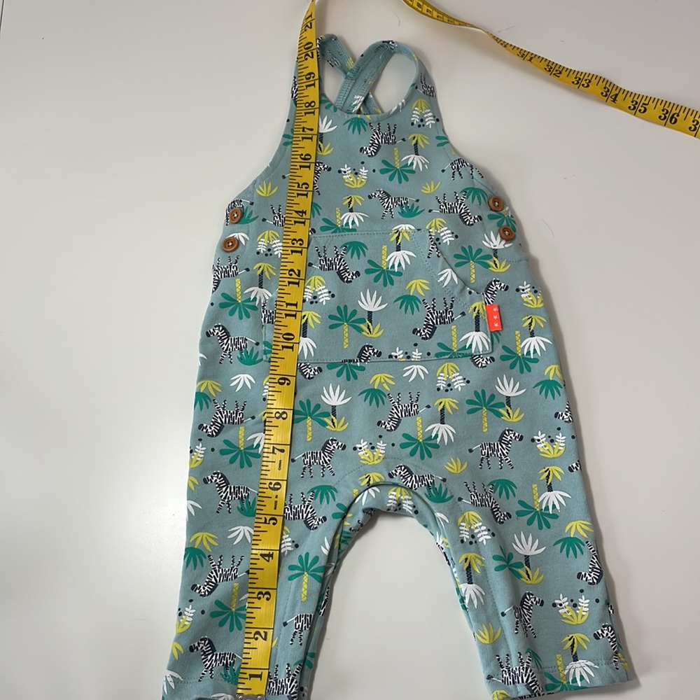 HEMA Baby jumpsuit, zebra pattern, Size 6M - Picture 10 of 12